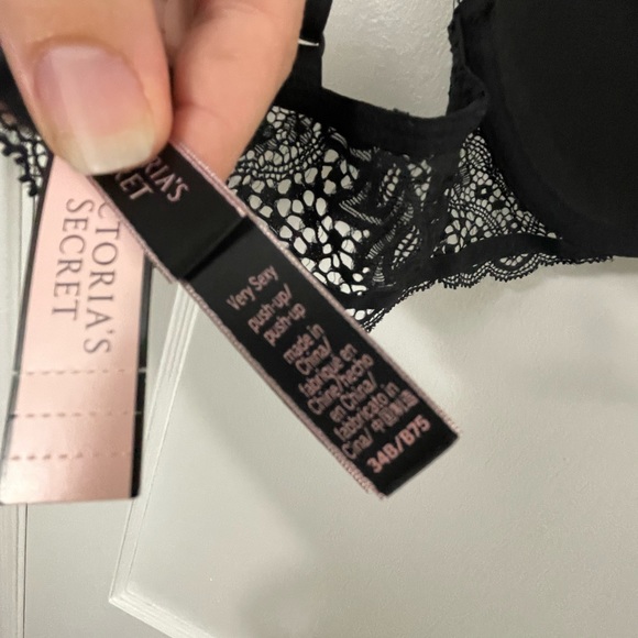 Victoria’s Secret Very Sexy Bra - Picture 3 of 4